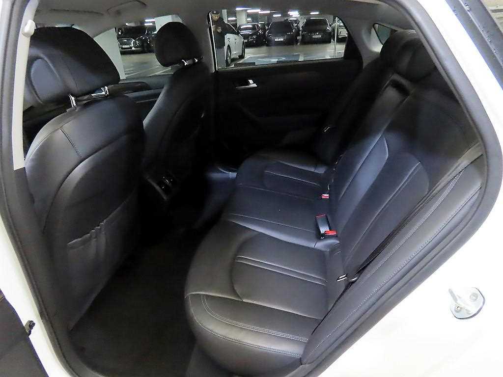 HYUNDAI Sonata - Vista 7