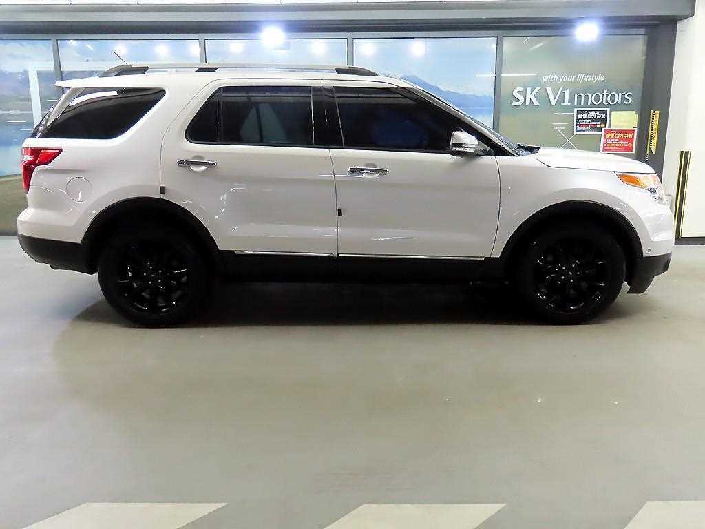 Ford Explorer - Vista 3
