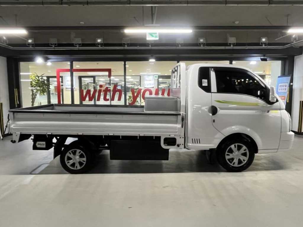 Small Truck Cargo (small) - Vista 3