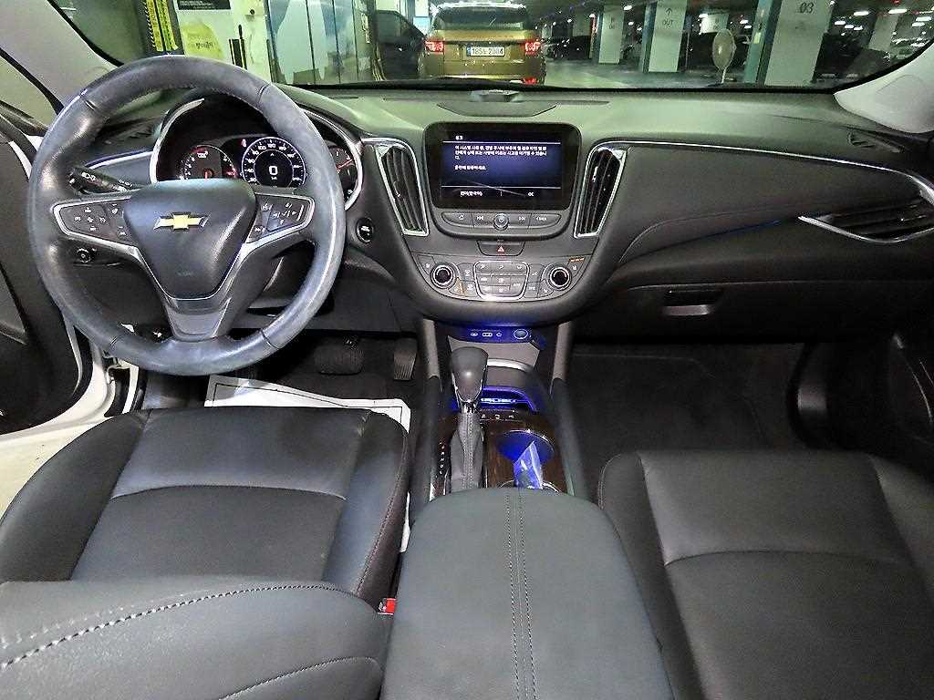 Chevrolet Malibu - Vista 10