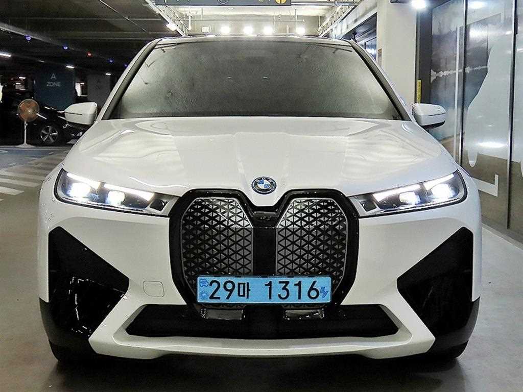 BMW iX - Vista 2