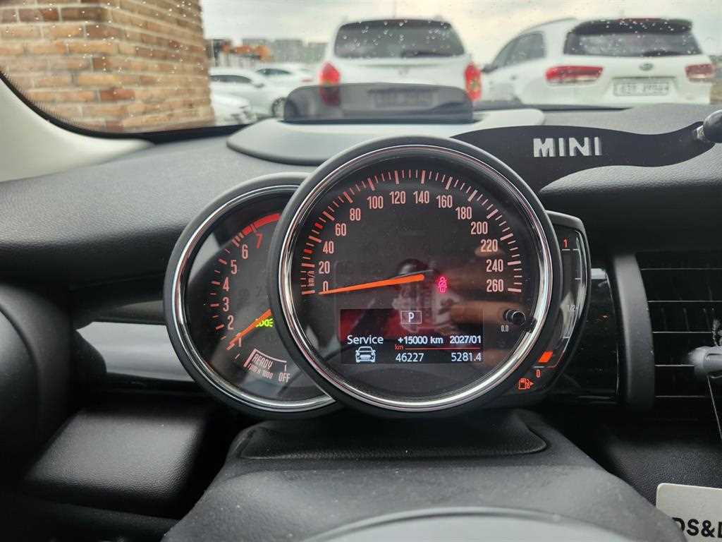 Mini Cooper - Vista 11