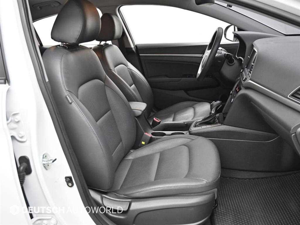 HYUNDAI Avante - Vista 10