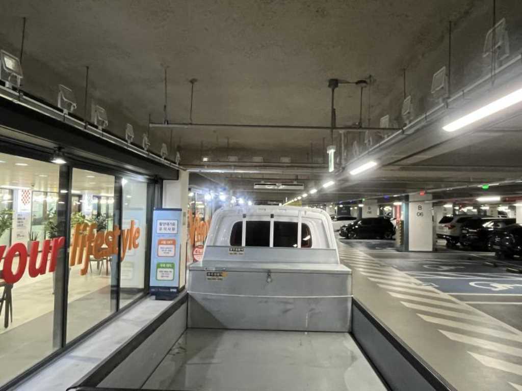 Small Truck Cargo (small) - Vista 6