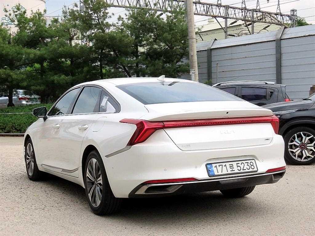 KIA K8 - Vista 3