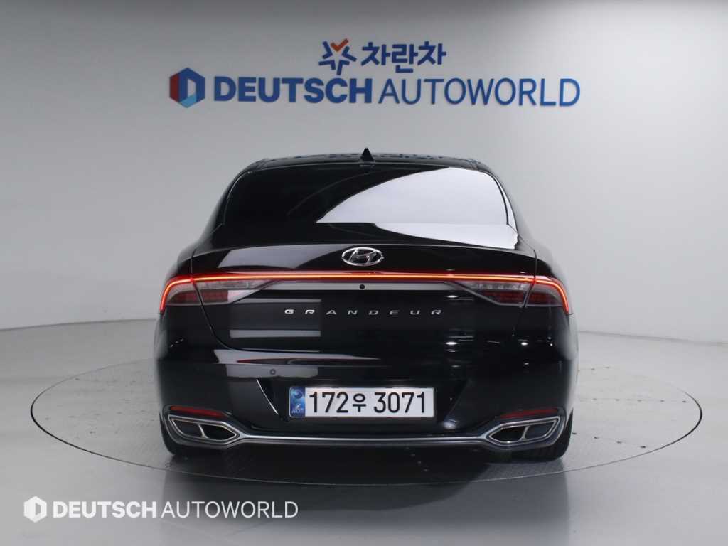 HYUNDAI Grandeur - Vista 4