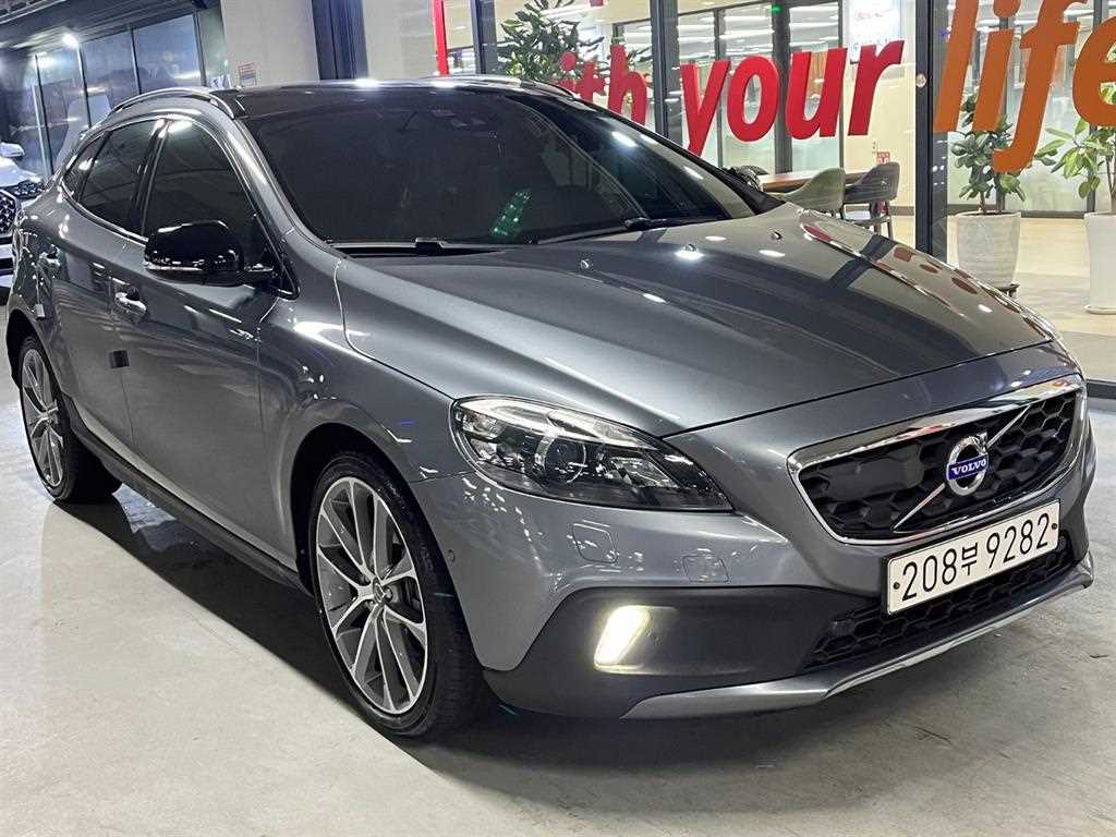 Volvo V40 2016 Gris - Importación desde Corea - HF Imports Iquique - Foto 1