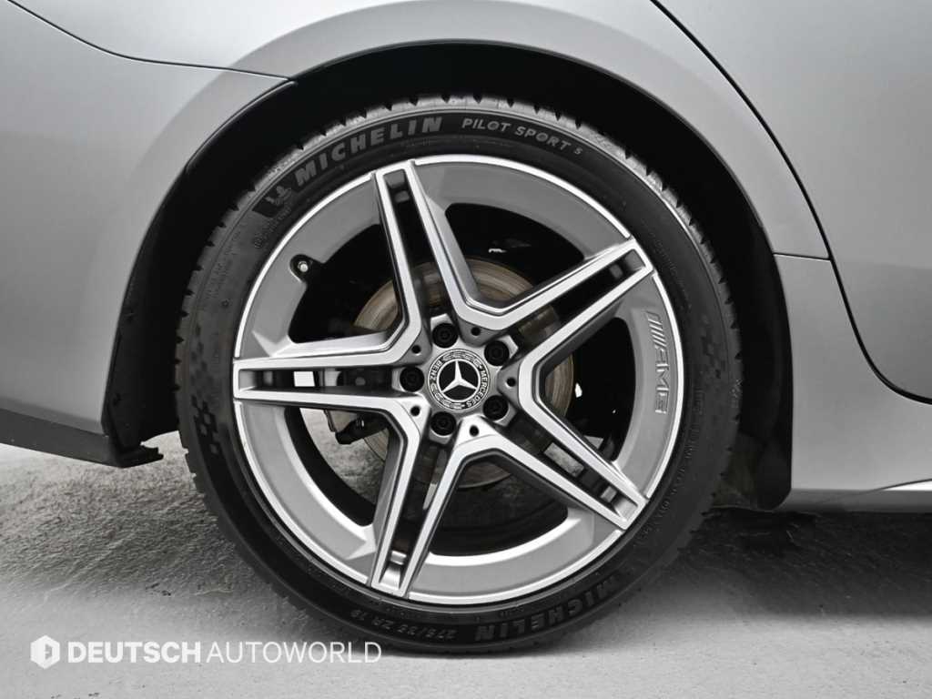 Mercedes Benz CLS Class - Vista 5