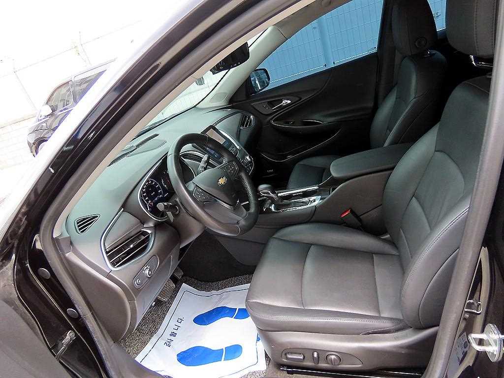 Chevrolet Malibu - Vista 5