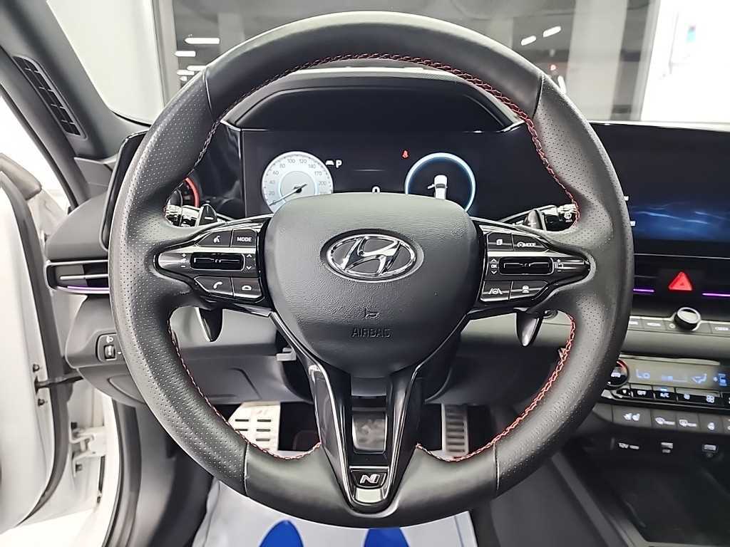 HYUNDAI Avante - Vista 7
