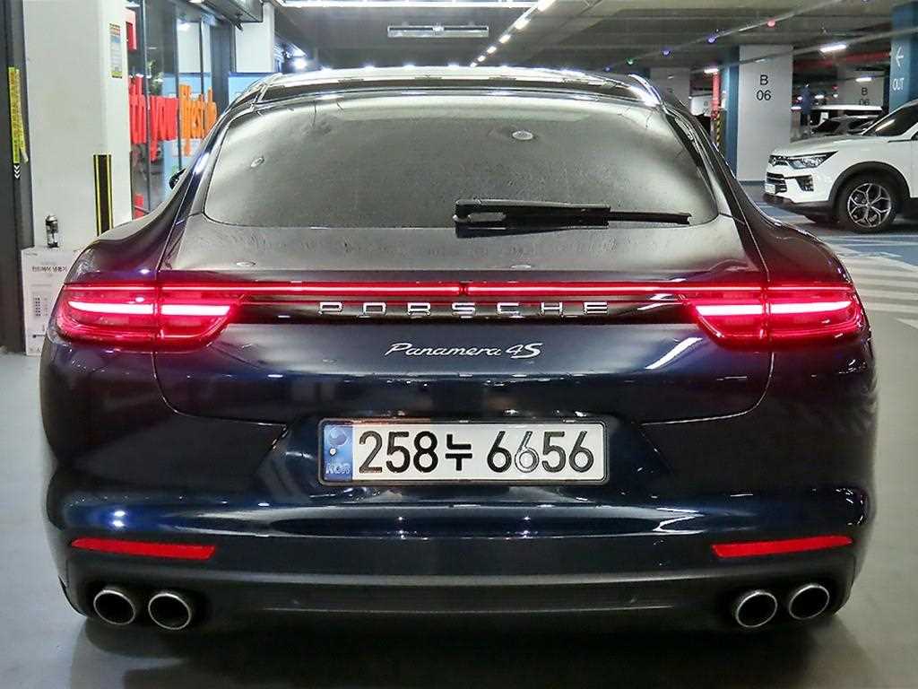 Porsche Panamera - Vista 5