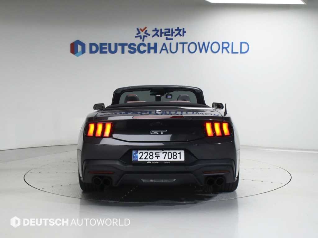 Ford Mustang - Vista 4