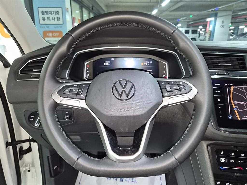 Volkswagen Tiguan - Vista 8
