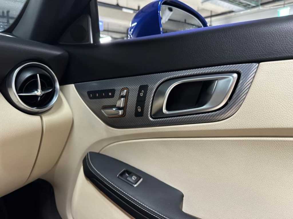 Mercedes Benz SLC Class - Vista 12