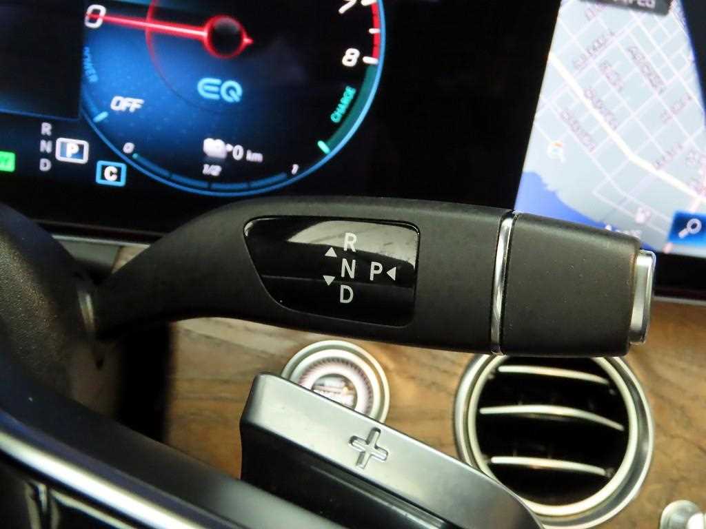 Mercedes Benz E class - Vista 11