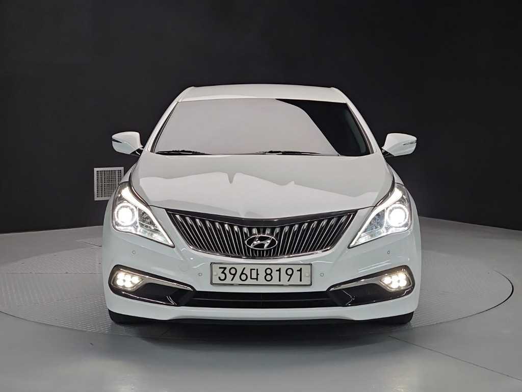 HYUNDAI Grandeur - Vista 2
