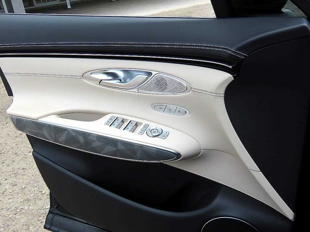 Genesis GV70 - Vista 12