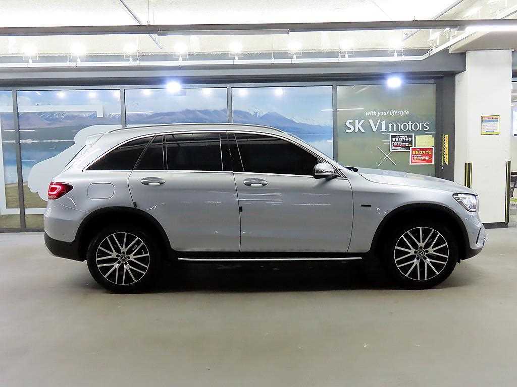 Mercedes Benz GLC Class - Vista 3