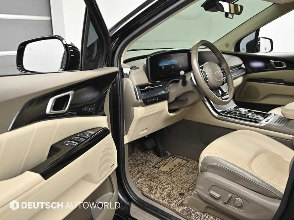 KIA Carnival - Vista 11