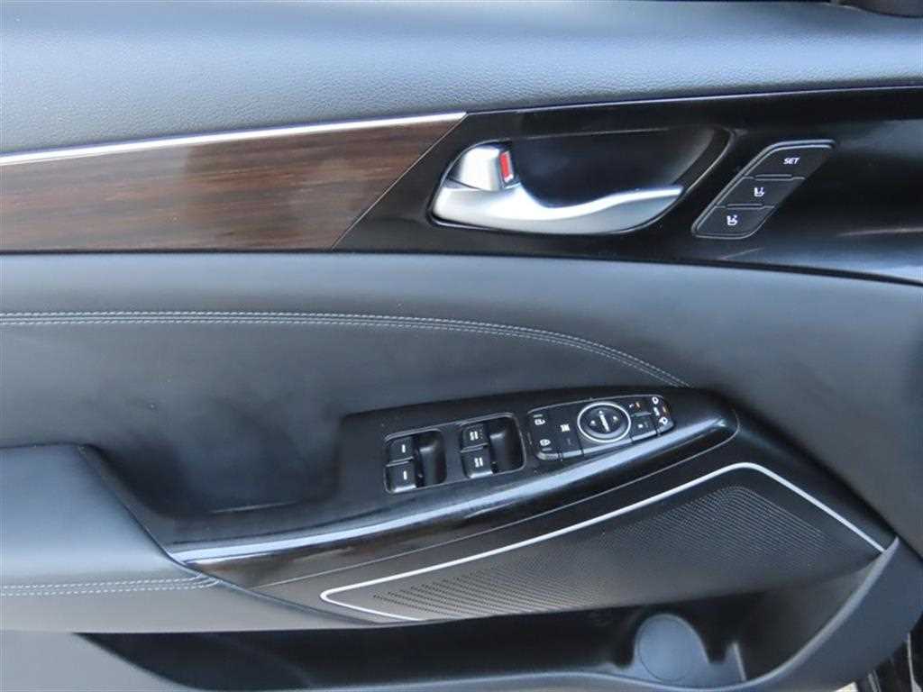 KIA K7 - Vista 6