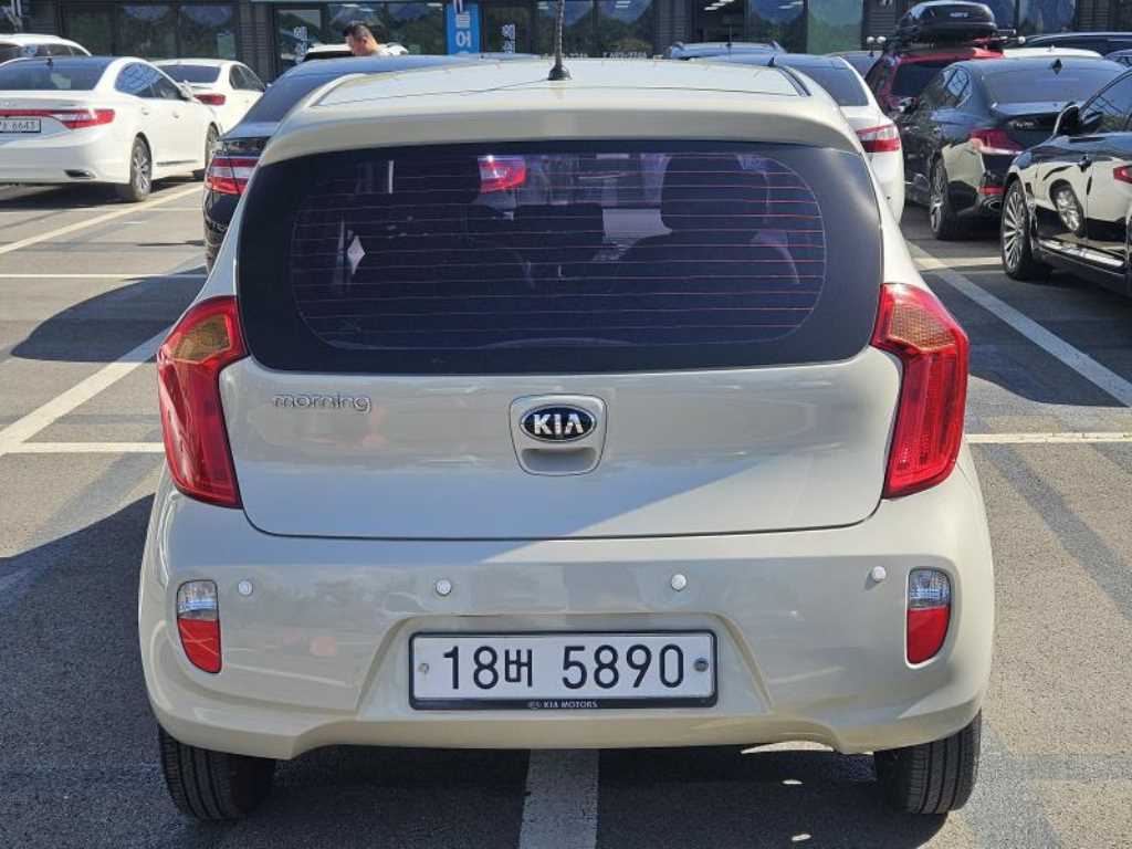 KIA Morning - Vista 4