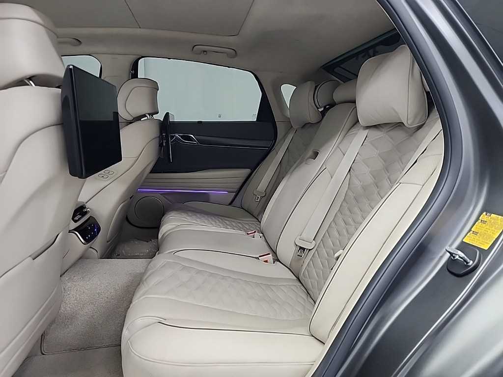 Genesis G80 - Vista 12