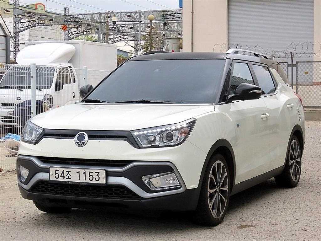 Ssangyong Tivoli - Vista 2