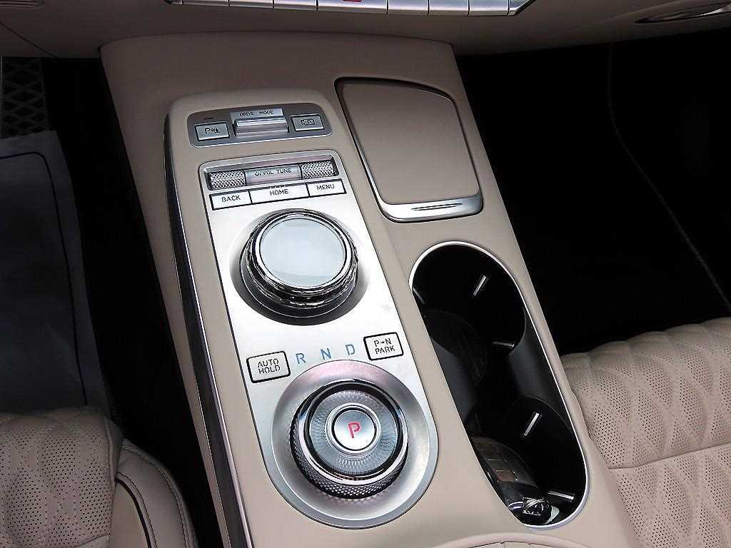 Genesis GV70 - Vista 11