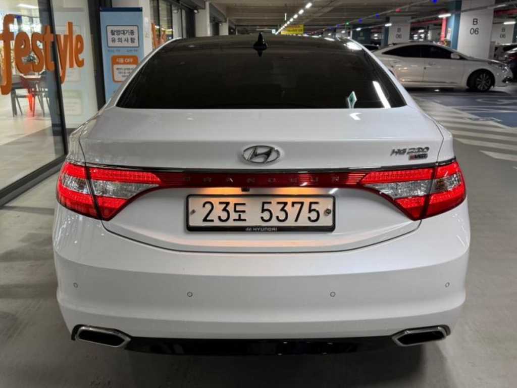 HYUNDAI Grandeur - Vista 5