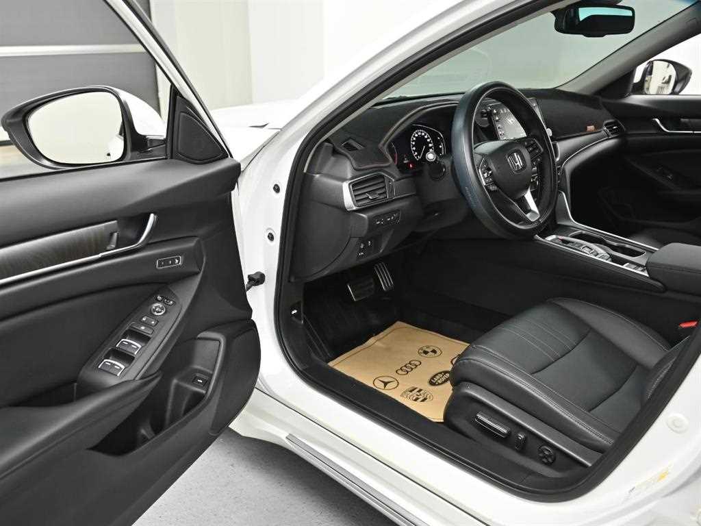 Honda Accord - Vista 11