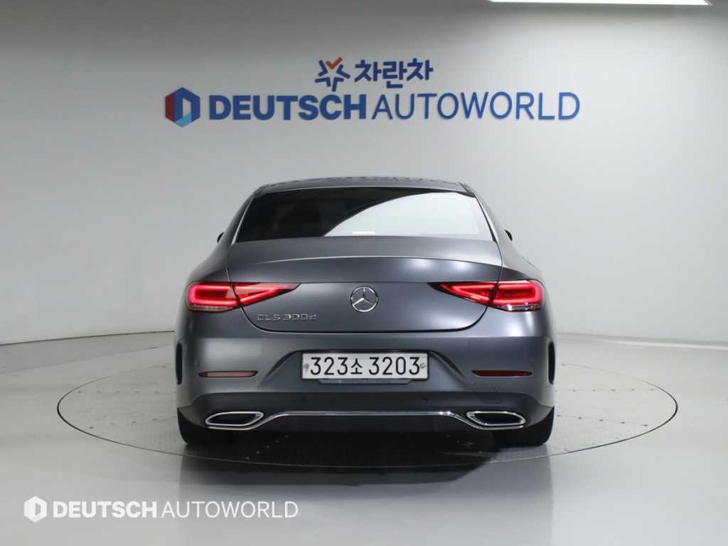 Mercedes Benz CLS Class - Vista 4