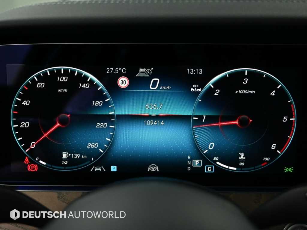 Mercedes Benz E class - Vista 8