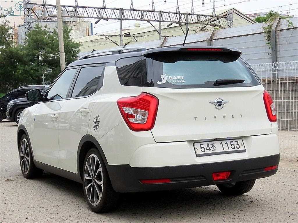 Ssangyong Tivoli - Vista 3