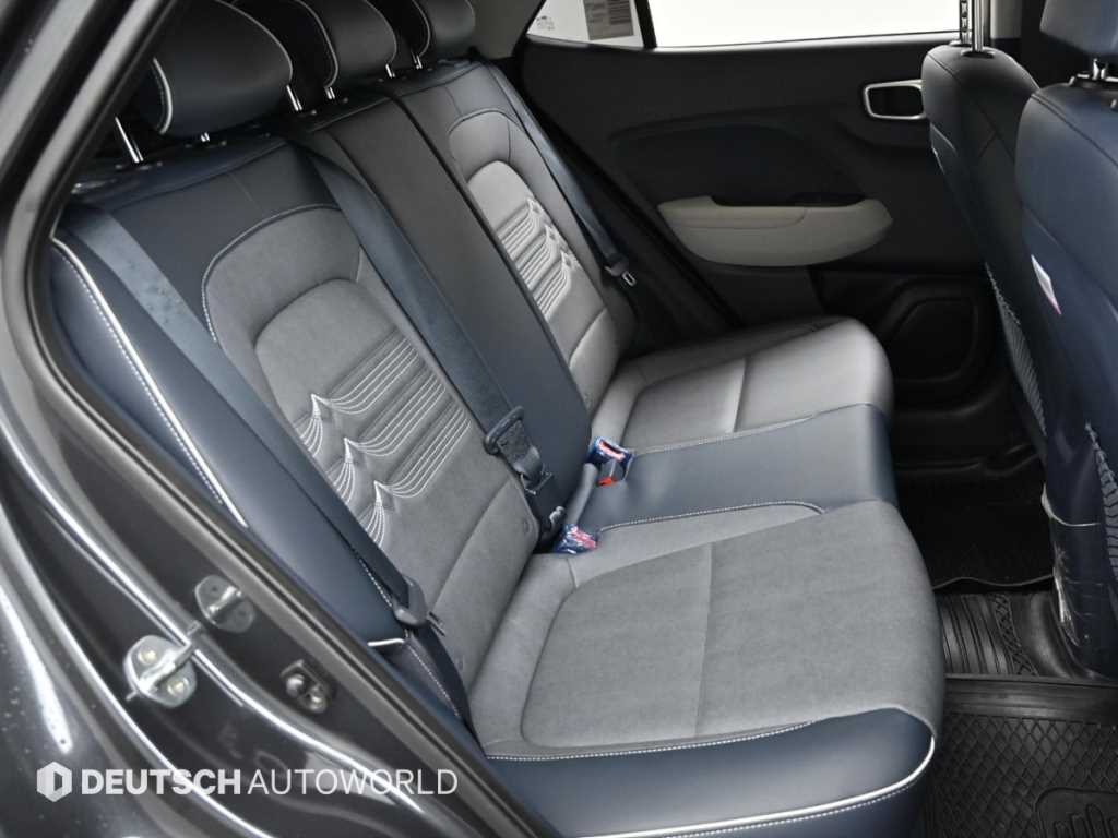 HYUNDAI Venue - Vista 12