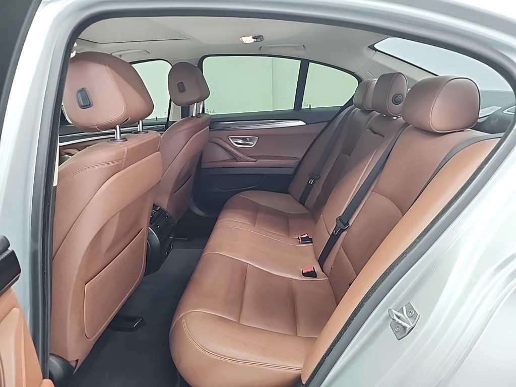 BMW 5 Series - Vista 12