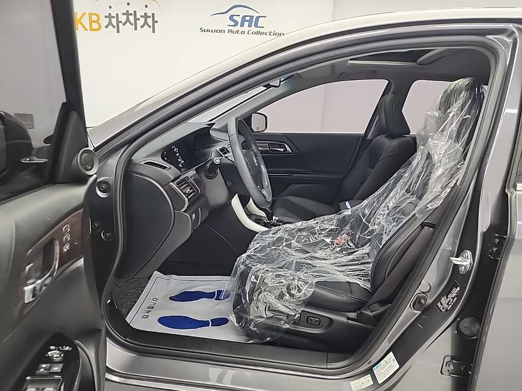 Honda Accord - Vista 11