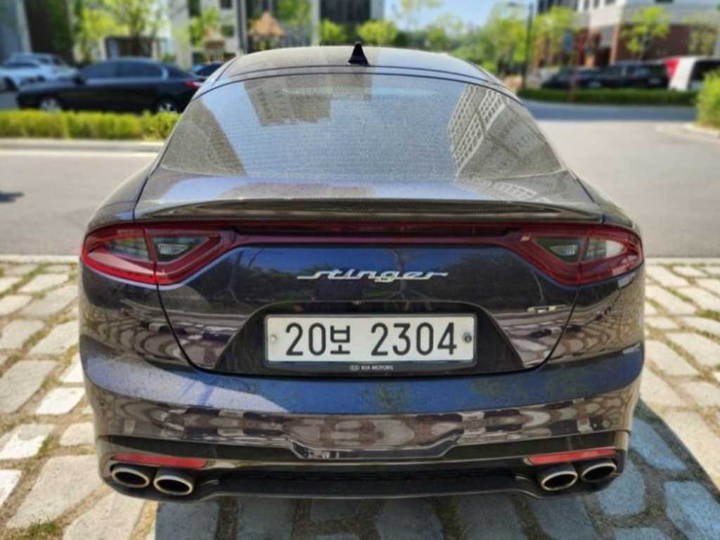 KIA Stinger - Vista 2