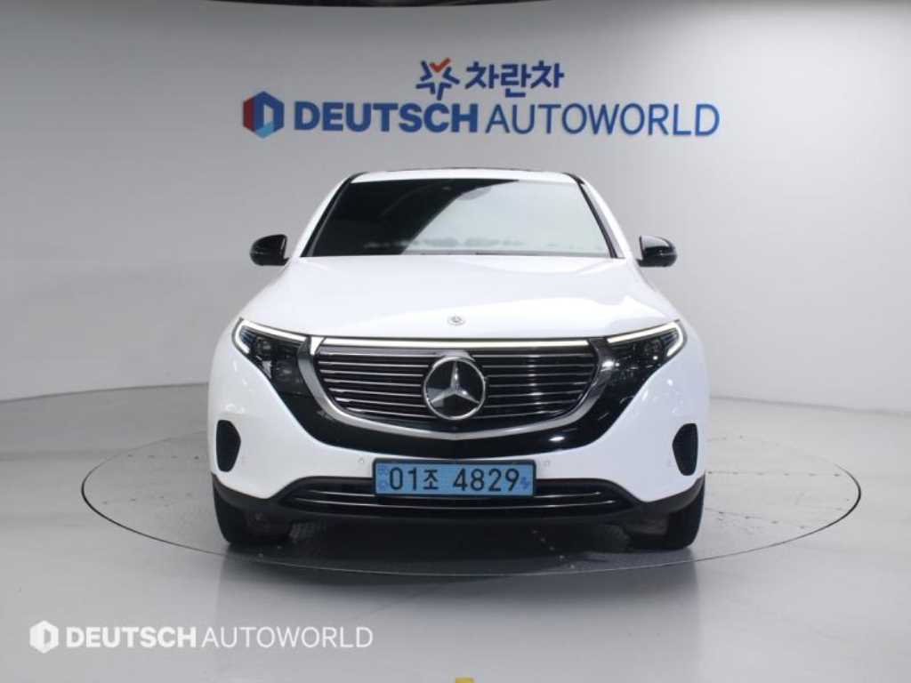 Mercedes Benz EQC - Vista 3