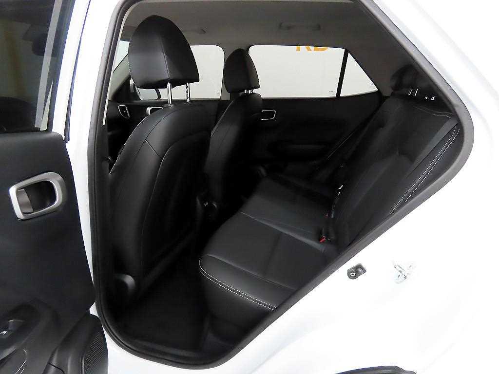 HYUNDAI Venue - Vista 6