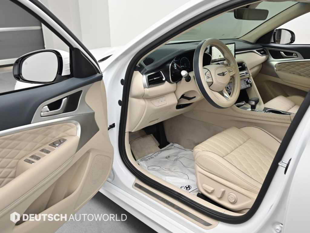 Genesis G70 - Vista 11