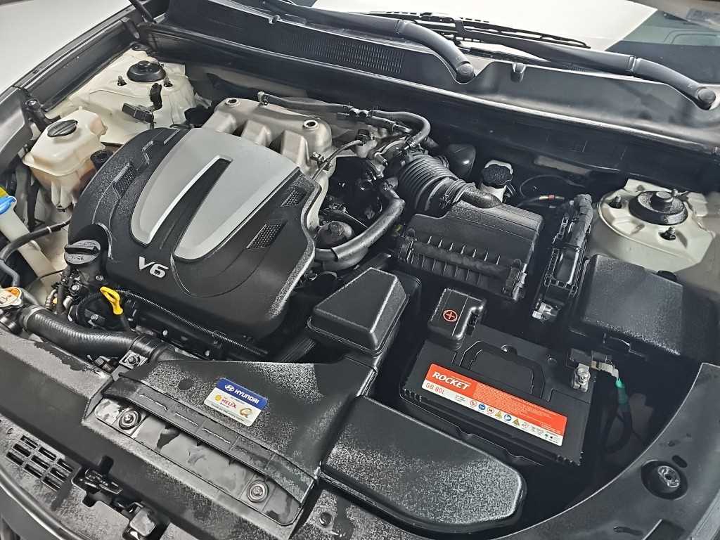 HYUNDAI Grandeur - Vista 5