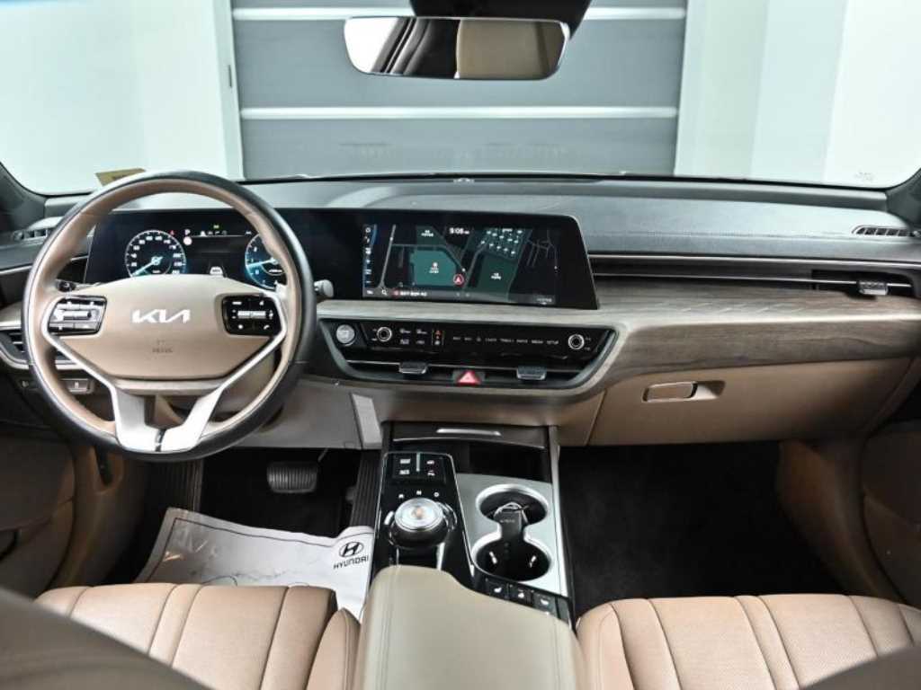 KIA K8 - Vista 7