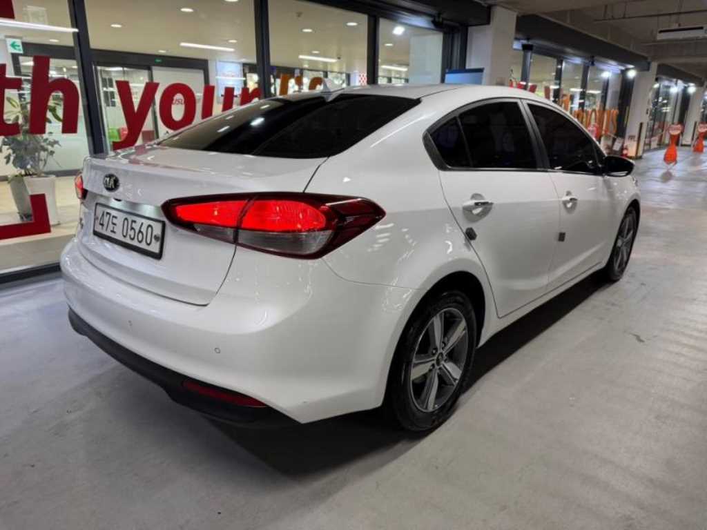 KIA K3 - Vista 4