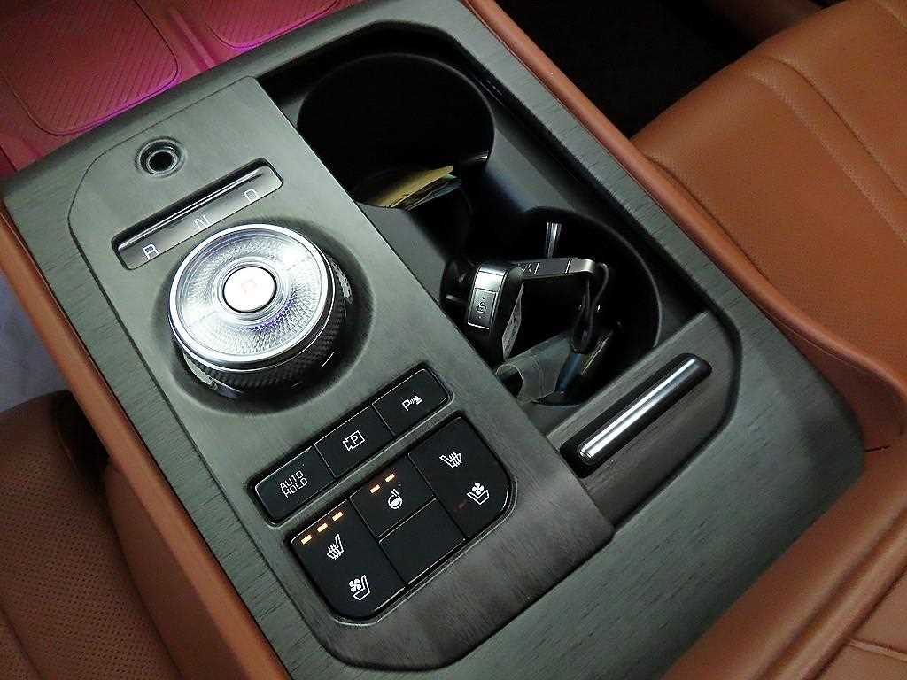 KIA K8 - Vista 12