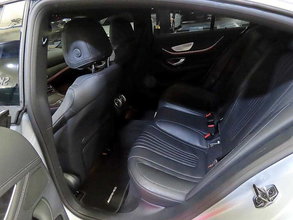 Mercedes Benz CLS Class - Vista 7