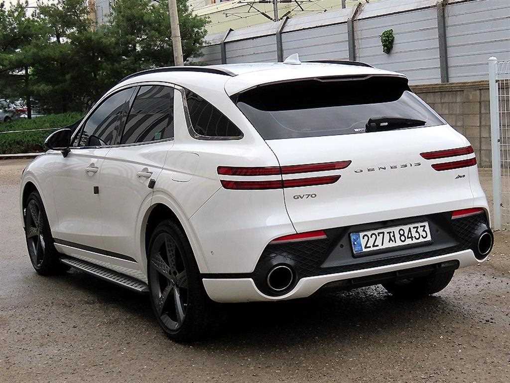 Genesis GV70 - Vista 3