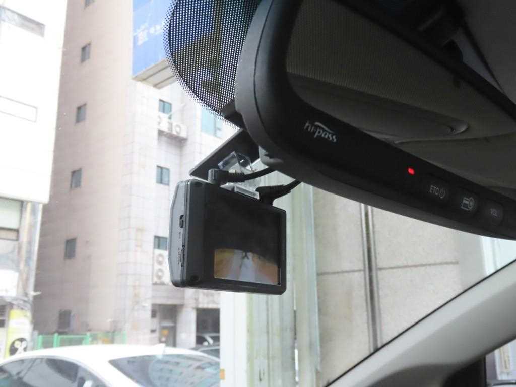 KIA Carnival - Vista 11