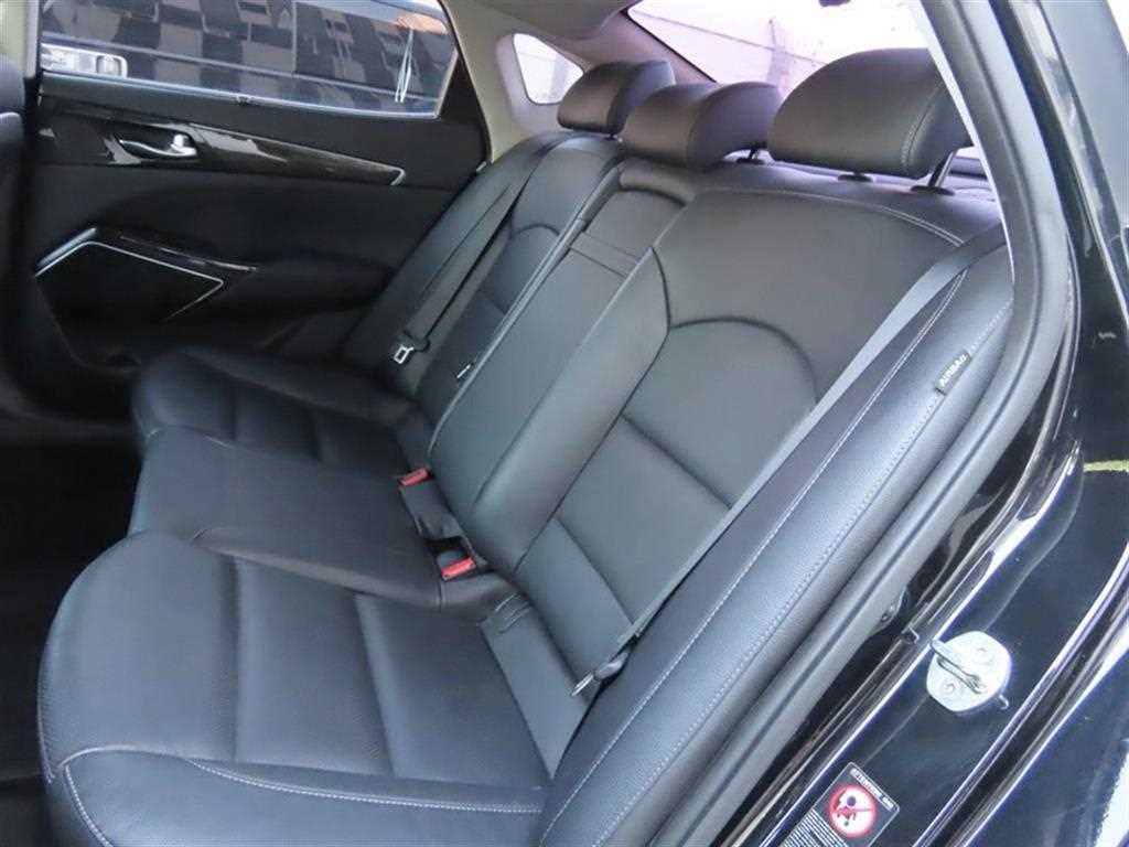 KIA K7 - Vista 7