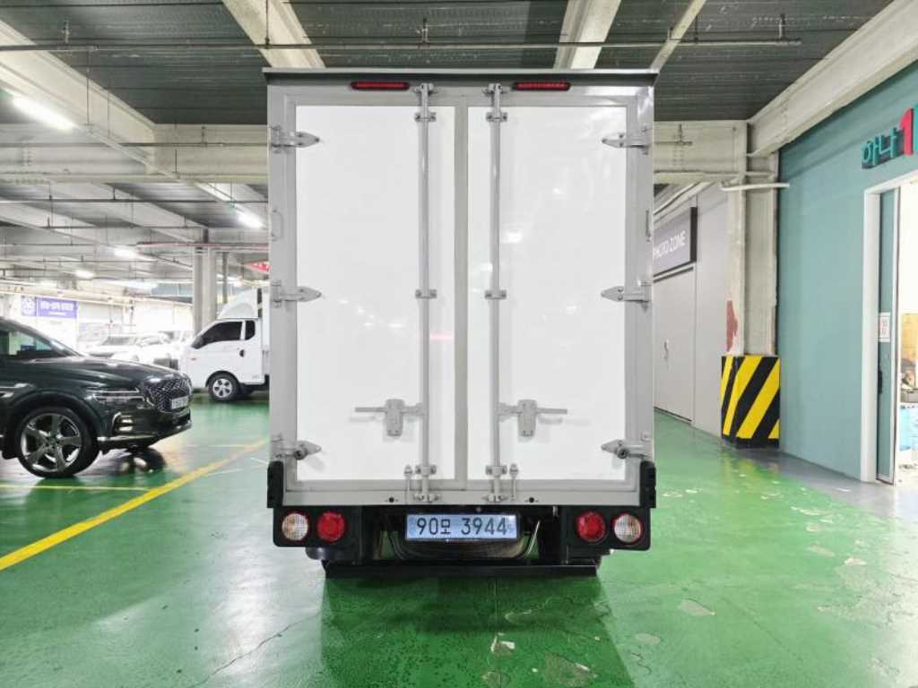 Small Truck Normal Box(High Deck) - Vista 8