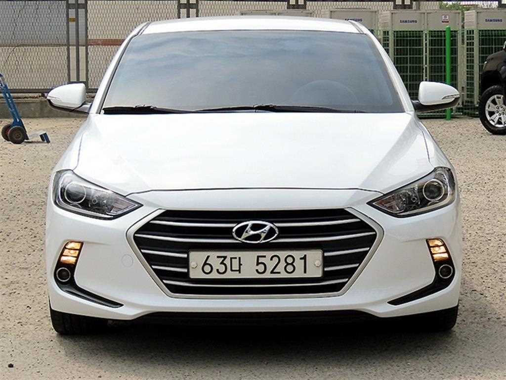 HYUNDAI Avante 2017 Blanco - Importación desde Corea - HF Imports Iquique - Foto 1